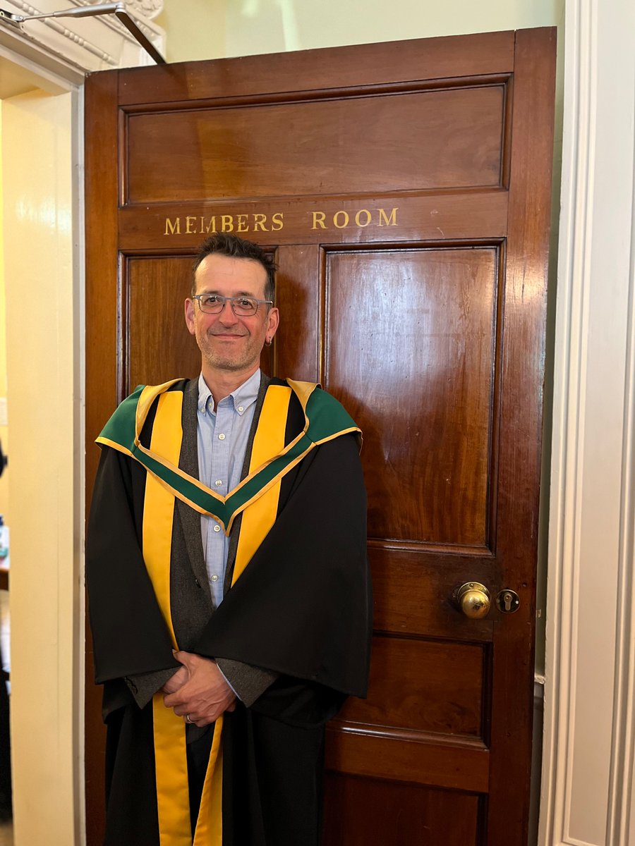 Congratulations to UCD School of Archaeology’s Prof Graeme Warren, admitted today as a Member of the Royal Irish Academy (MRIA) @GraemeMWarren @RIAdawson #RIAAdmittanceDay 2024!