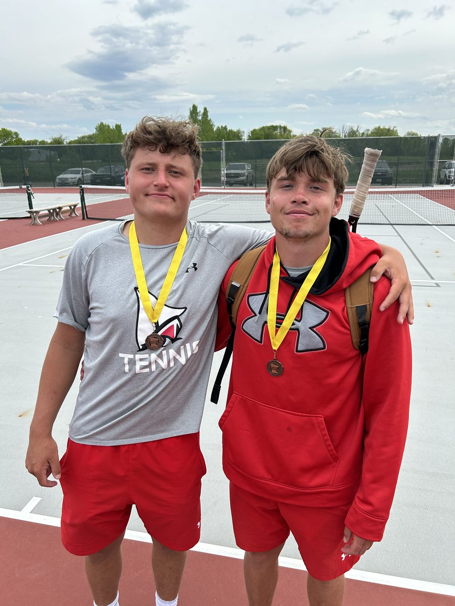 Detroit Lakes High tweet media