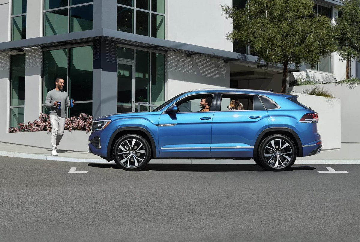 Feeling sporty? Meet the Atlas Cross Sport! 💙 
🔗  bit.ly/3vD5F7F
.
.
.
#VolkswagenOfSmithtown #VW #VolkswagenVehicles #NewVolkswagen #Atlas #Automotive #Auto #AtlasCrossVolkswagen #Savings #Deals #Specials #CarOfTheDay #PhotoOfTheDay #CarsOfNewYork #VolkswagenLove