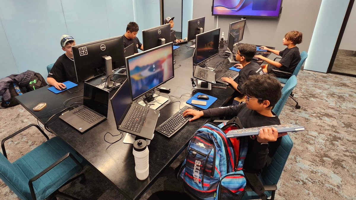 OttCatholicSB's tweet photo. 🚀The CyberGuardians, a team of 6 students from @AngelsOCSB, made it to the CyberTitan competition for middle and high school finals! We are so proud to see them excel in defending against cyberattacks.🛡️@fieldeffectsoft
🔗Read more: https://t.co/JybYD3kknI https://t.co/6wq30dGZQ4
