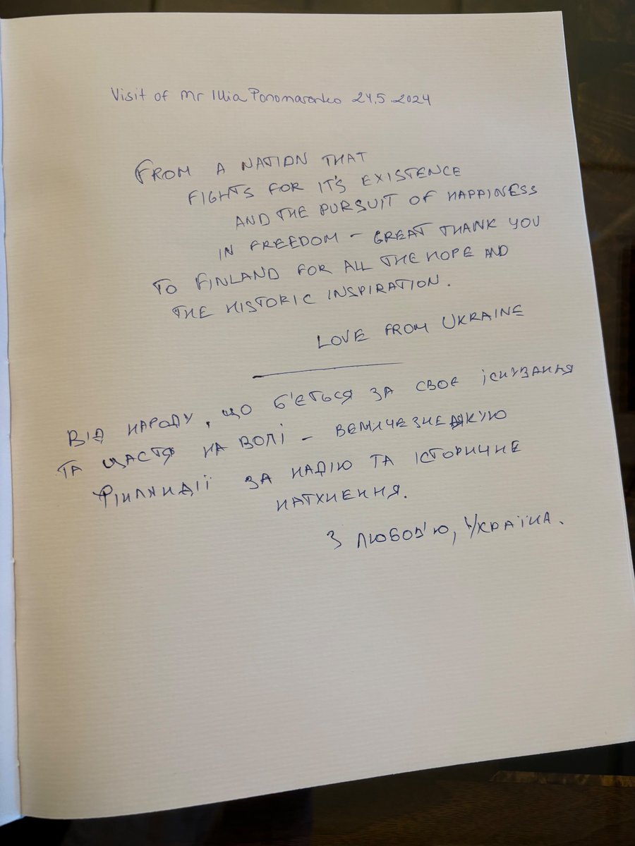 Following a hearty conversation with the Finnish parliament speaker @Halla_aho, they invited me leave a hand-written note in the Parliament's guest book (and actually it's a truly beautiful tradition!). Well, here is my message to the people of 🇫🇮Finland from wartime 🇺🇦Ukraine.