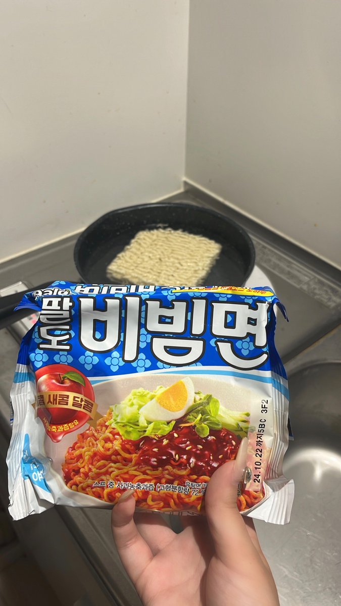 makit0502's tweet photo. さくらちゃんから韓国のお土産貰った🇰🇷 https://t.co/gdKlQ1uD45