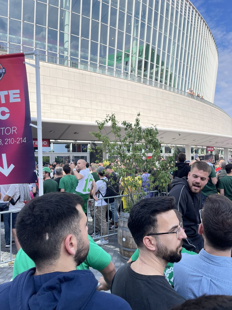 Lyris Nikos tweet media