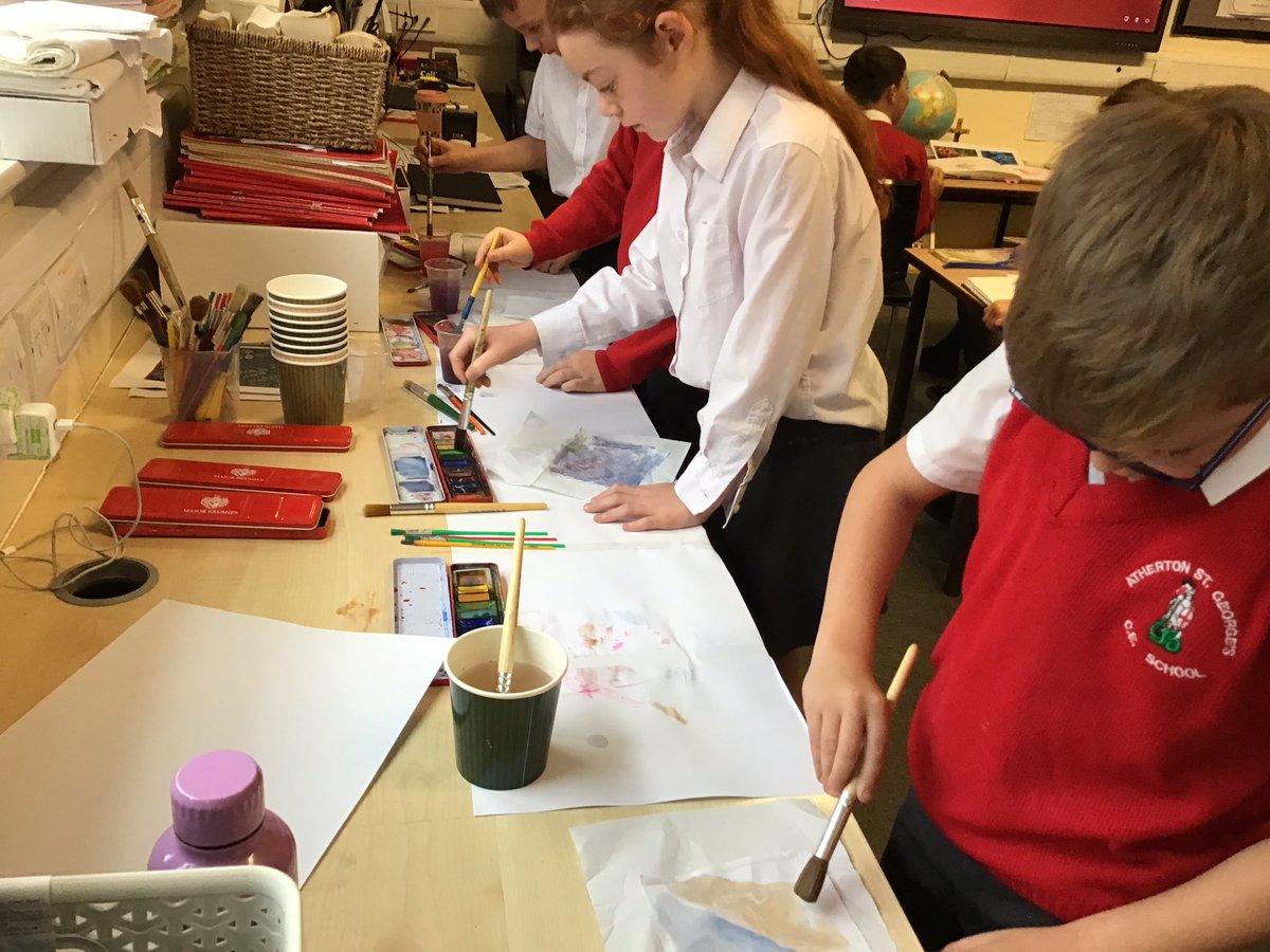 Yesterday, Y3/4 did an art day. We created floral patterns on fabric using wax resist, based on the work of William Morris. #creatingabetterfuture