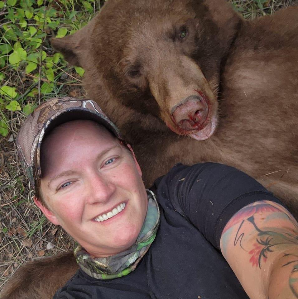 This beautiful bear had to die because Alyson Bowens Savage (Washington) wanted a rug. An apt surname : she is a barbaric monster. 🤬RT #BanTrophyHunting @SARA2001NOOR @Angelux1111 @Gail7175 @DidiFrench @Lin11W @PeterEgan6