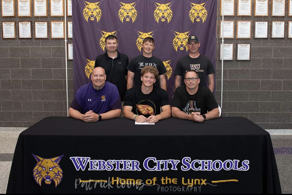 hiss41's tweet photo. Keegan made it official he will major in biology and be a Kohawk. @CoeBaseball @KohawksFootball @hisler_keegan2 https://t.co/eWh2ENcoV0