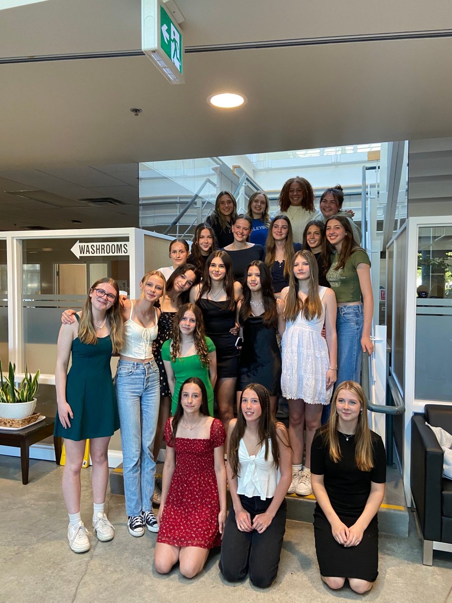 Trustees and administrators from @deltasd celebrated the hard work of outstanding student athletes at their last public board meeting! 🏀 👏 🏐 #bced buff.ly/3wzh7SR