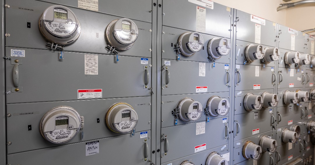 Load balancing is the secret behind maximizing charging capacity, reducing costs, and ensuring a seamless charging experience for all EV users.

Want to learn more? 
Talk to one of our EV Charging Experts today! coil.co

#EVCharging #LoadBalancing