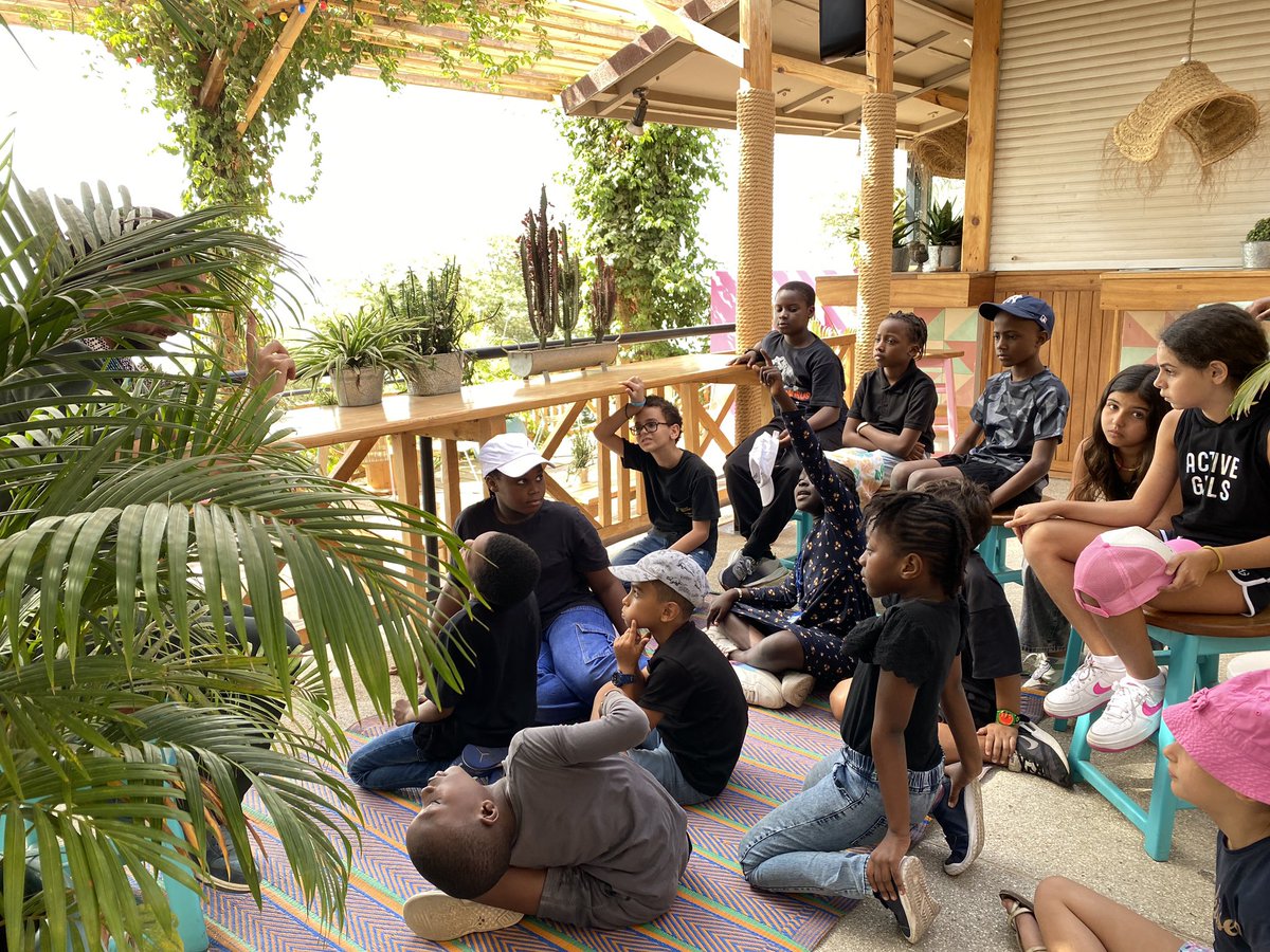 jacqueshoudoin's tweet photo. Premières rencontres philosophiques inter écoles philo z’enfants @aefe_zao organisé par @aimecesairedkr 🙏 classes de CE2 
▶️ Le langage 
Point d’orgue d’un travail de toute l’année 
@EdwigeChirouter https://t.co/M5RhA8iord
