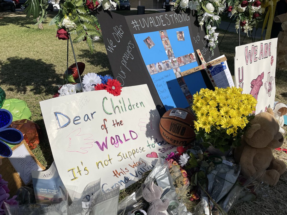 It's been 2 years since a gunman killed 19 students and 2 teachers in Uvalde, Texas. npr.org/2024/05/24/nx-… via @KaylaPadilla__