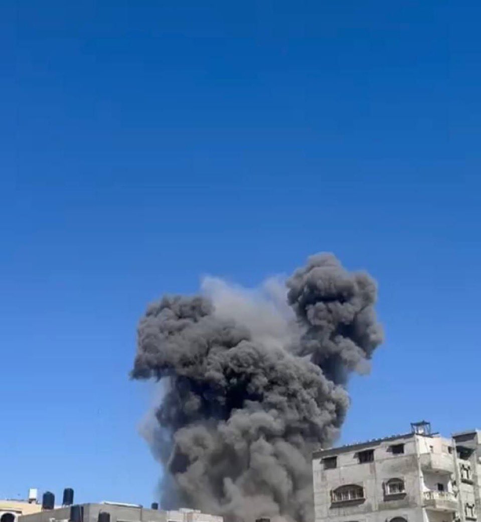 سلسلة إنفجارات واسعة علي رفح ، رداً علي قرار المحكمة الدولية من قبل قوات الاحتلال. 

الحديث عن عملية "اغتيال".