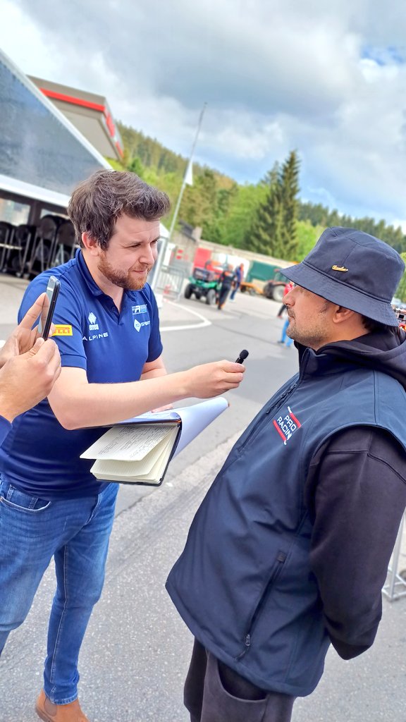 Interviewing former Formula 1 driver @antonioliuzzi at Spa Francorchamps 🇧🇪 #FRECA #Spa