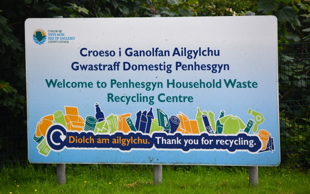 Bank holiday Recycle Centre opening times... Gwalchmai open Saturday - Sunday: 10am – 4:30pm – slot must be booked. Closed Monday and Tuesday (usual schedule). Penhesgyn open Saturday, Sunday, Monday and Tuesday: 10am – 4:30pm – no pre-booking needed. anglesey.gov.wales/en/Residents/B…