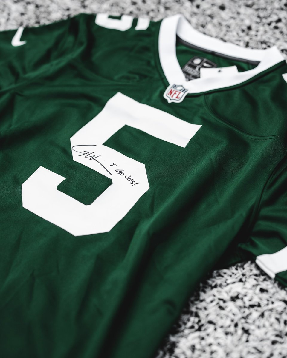 Woody Johnson (@woodyjohnson4) on Twitter photo Who wants a new G5 <a href="/GarrettWilson_V/">Garrett Wilson</a> signed jersey?
Follow and retweet for a chance to win.
Rules: nyj.social/3WQA4uV #Sweepstakes Who wants a new G5 <a href="/GarrettWilson_V/">Garrett Wilson</a> signed jersey?
Follow and retweet for a chance to win.
Rules: nyj.social/3WQA4uV #Sweepstakes