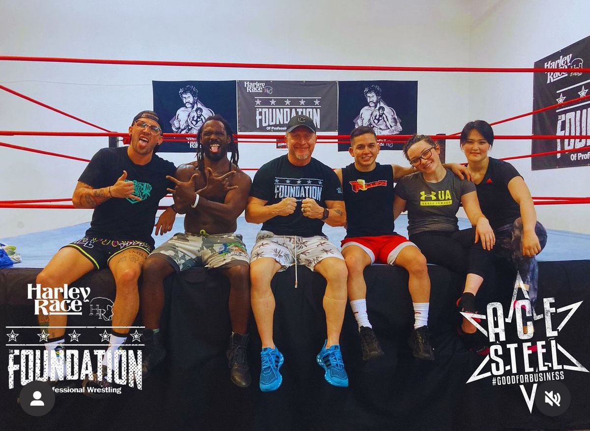 I get to train with some of the best every night at one of the best new pro wrestling schools in Orlando, Florida! @acesofsteel is one of the most amazing coaches & “The Foundation” is an awesome facility! Check it out if you’re in Orlando! 💪💜