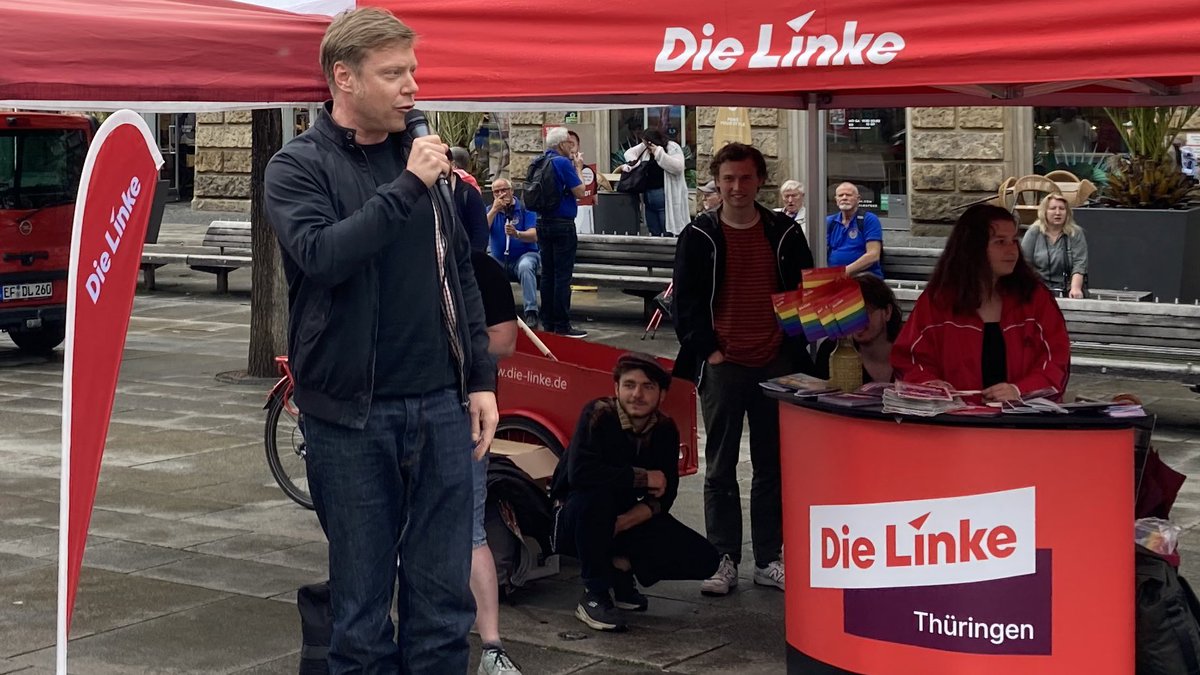 „Wir wollen, dass alle Menschen gutes Wohnen bezahlen können“, sagt unser Bundesvorsitzender Martin @schirdewan in #Erfurt beim Abschluss des Kommunalwahlkampfs. „Spekulativer Leerstand muss verboten werden!“ #linke