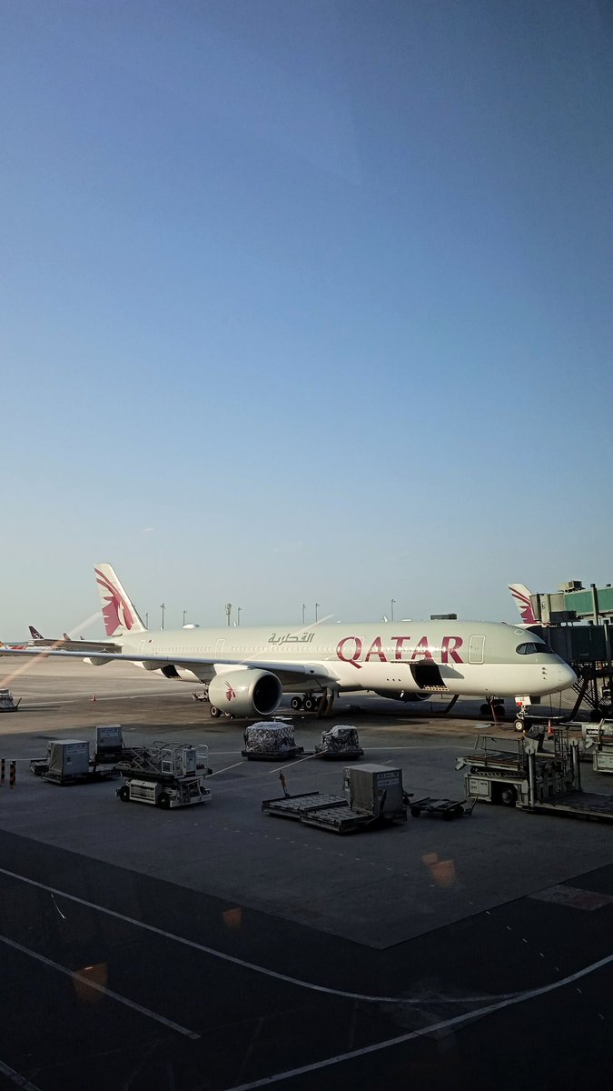 Where are you off to today dear #travelers? Share a pic and say hello 😊 Passing through Doha. Merhaba! #travelblogger #aviation #qatarairways @HIAQatar @qatarairways