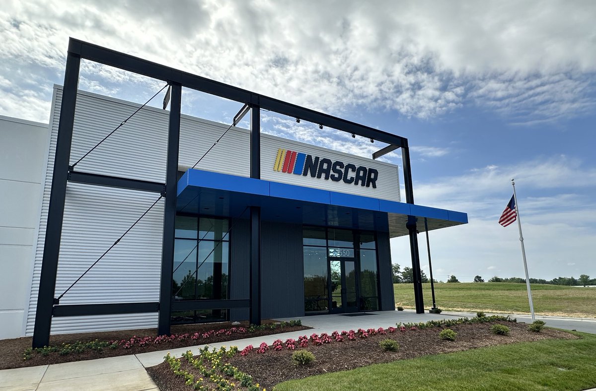 Started off our morning in Charlotte by checking out new @NASCAR Production Facility. Very cool to see where all the digital magic happens! #NASCAR