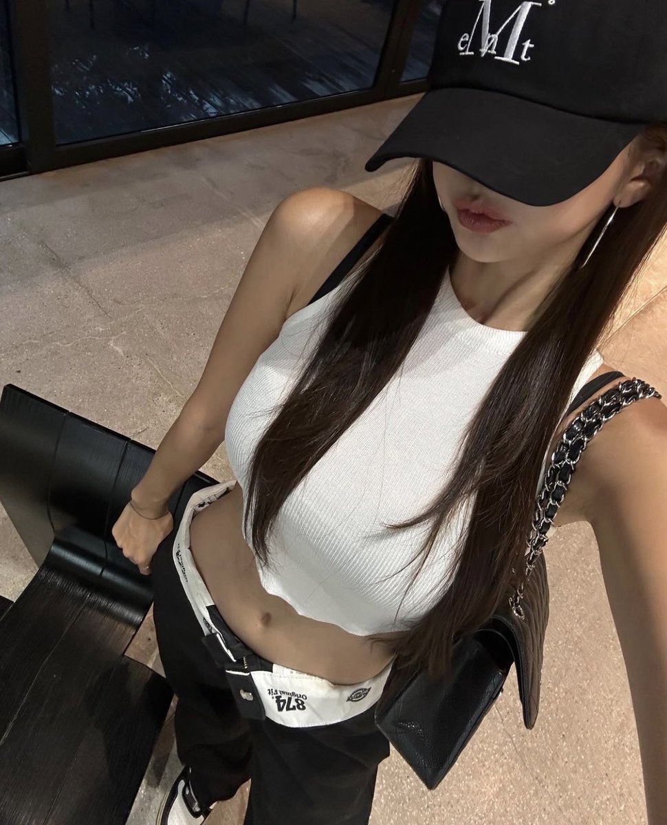 美女出街
#健身 #ootd #Atalanta #ThinkDeeply https://t.co/P65ReowFZo