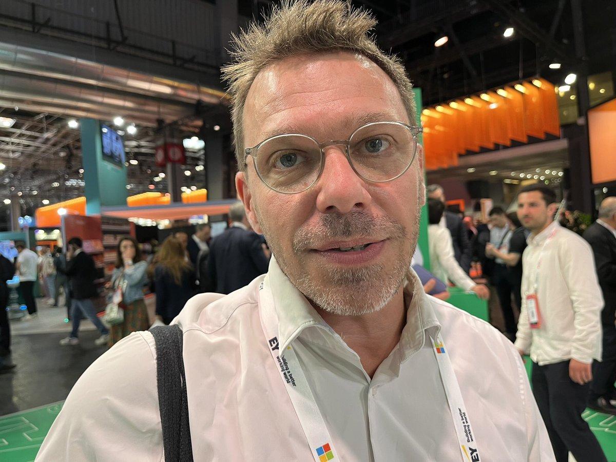 Dominique Crochu 🇪🇺 (@dominiquecrochu) on Twitter photo #VivaTech 🔛 #IA Échanges, rencontres, découvertes, #innovation, outils #tech, conférence pour <a href="/WogiTech/">WoGiTech</a> avec <a href="/SANDDELA/">Sandrine Delage #WoGiTech #Vivatech</a> pour #mixité revoir des influenceurs <a href="/Ym78200/">Yann Marchand</a>, <a href="/jblefevre60/">Jean-Baptiste Lefevre</a>, <a href="/CHRISTINESOTO12/">CHRISTINE SOTO </a>, <a href="/loutro1990/">Martine Le Jossec 🎈 #Communication #FeelGood 🙏🏼</a>. Mesurer la #DEI avec <a href="/Mixity_co/">Mixity</a> ICI mixity.co #VivaTech 🔛 #IA Échanges, rencontres, découvertes, #innovation, outils #tech, conférence pour <a href="/WogiTech/">WoGiTech</a> avec <a href="/SANDDELA/">Sandrine Delage #WoGiTech #Vivatech</a> pour #mixité revoir des influenceurs <a href="/Ym78200/">Yann Marchand</a>, <a href="/jblefevre60/">Jean-Baptiste Lefevre</a>, <a href="/CHRISTINESOTO12/">CHRISTINE SOTO </a>, <a href="/loutro1990/">Martine Le Jossec 🎈 #Communication #FeelGood 🙏🏼</a>. Mesurer la #DEI avec <a href="/Mixity_co/">Mixity</a> ICI mixity.co