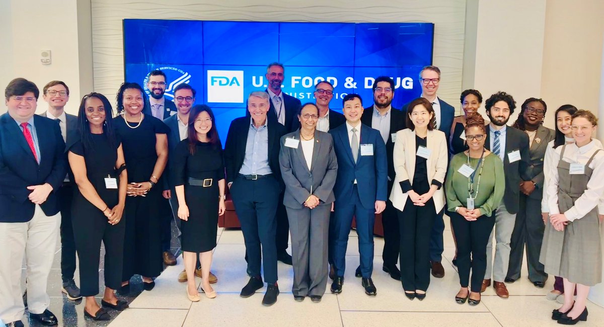 FDA Oncology Center of Excellence welcomed fellows of the FDA-@AACR 2023-2024 Oncology Educational Fellowship to White Oak for a great mock ODAC and discussion!
#OCEProjectSocrates @realrickpazdur @drjennifergao