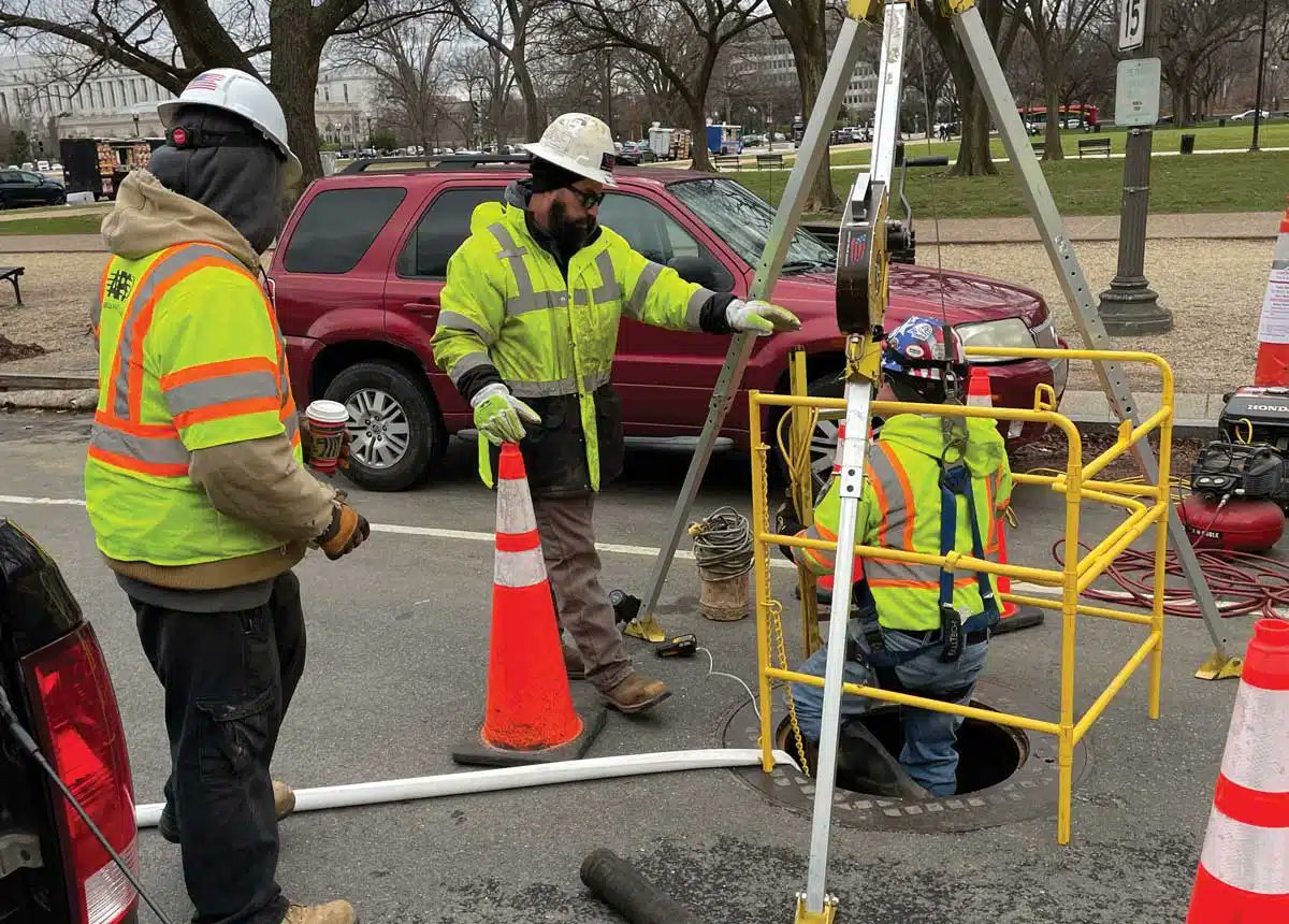 TrenchlessTech's tweet image. In 2023, American Pipeline Solutions (APS) was tasked with the XYZ mapping of two 8-in. conduit pipelines in Washington, D.C. #infrastructure #trenchlesstechnology #pipeinspection trenchlesstechnology.com/what-is-xyz-ma…