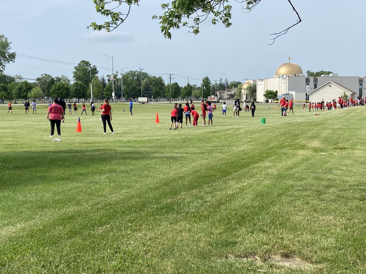 Don’t we all still remember the joys of Field Day toward the end of each school year?!  #D109Pride