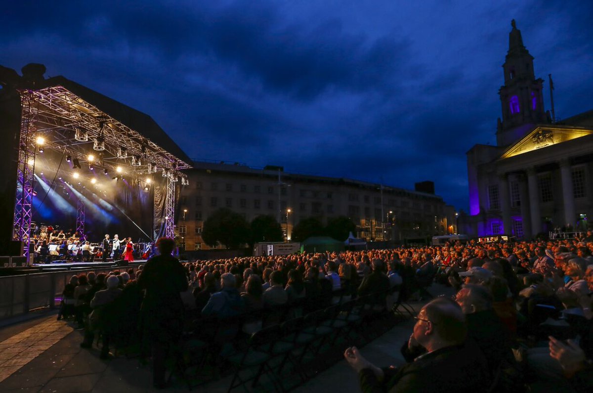 📅 Mark your calendars: Join the Orchestra of @Opera_North and a host of special guests on Friday 19 July for an open-air concert brimming with classical favourites from stage and silver screen.🎬🎶 Tickets » bit.ly/MSQClassical24 #SummerSeries24 #ClassicalHits