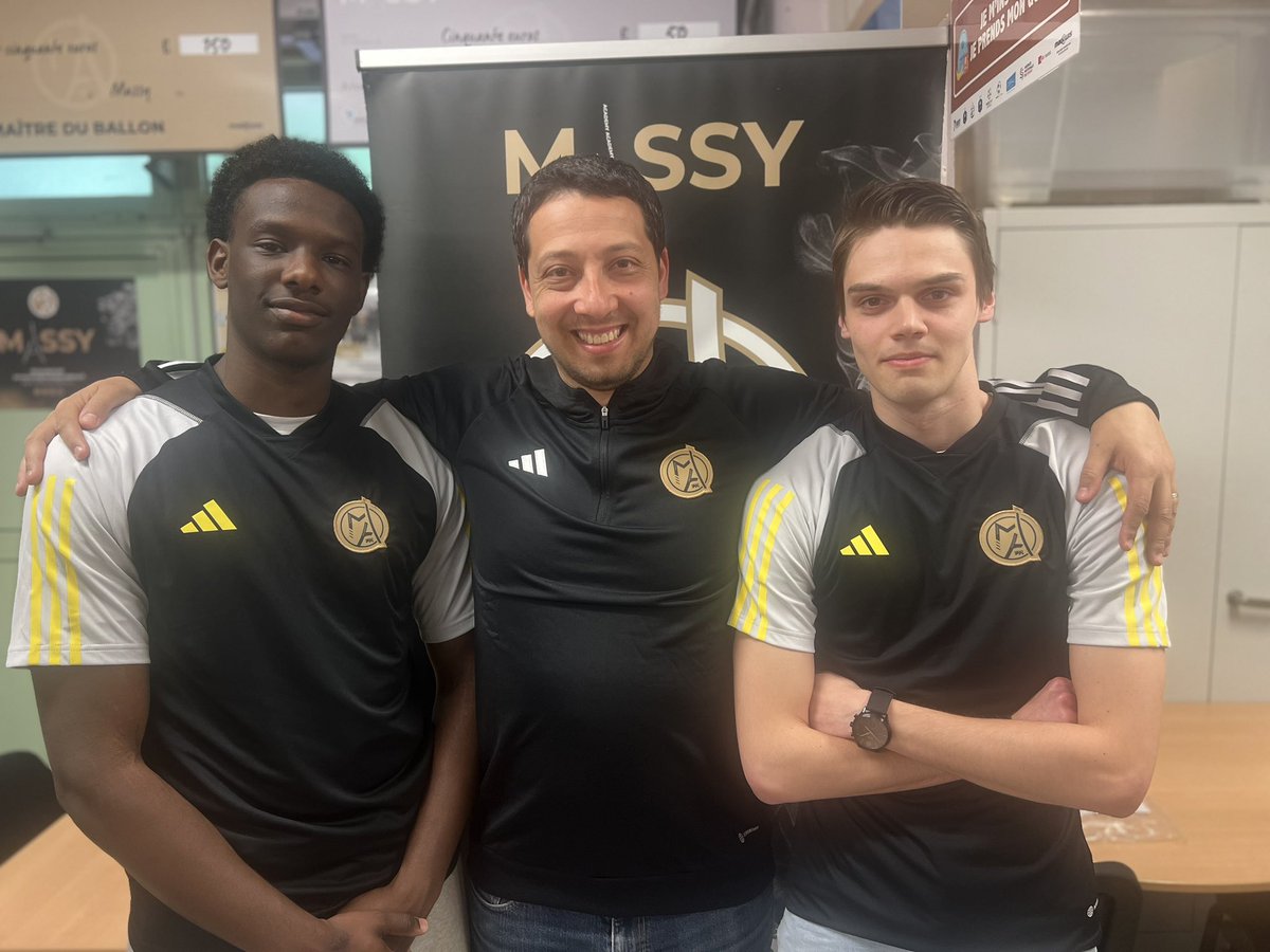 En présence du Président nos deux superstagiaires…qui nous viennent pour Mohamed de <a href="/univ_spn/">Université Sorbonne Paris Nord</a> et pour Mathis de l’IUT de Vélizy. Mohamed pour la RH et Mathis pour la création numérique…de vrai Lion 🦁 <a href="/villedemassy/">Ville de Massy</a>