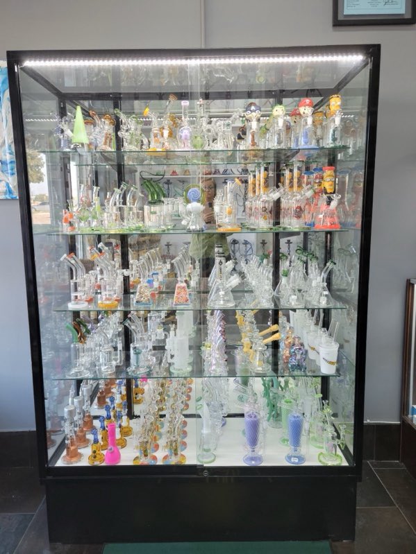 DFWSmokeandVape's tweet photo. Smokers Heaven Smoke and Vape Shops in Highland Village, Flower Mound, and Grapevine will be open all Memorial Day Weekend! Stop in, stock up, and go have some fun in the sun! #SummerUp #SummerDown 👍😎☀️💨 https://t.co/n3E5NwsgDF