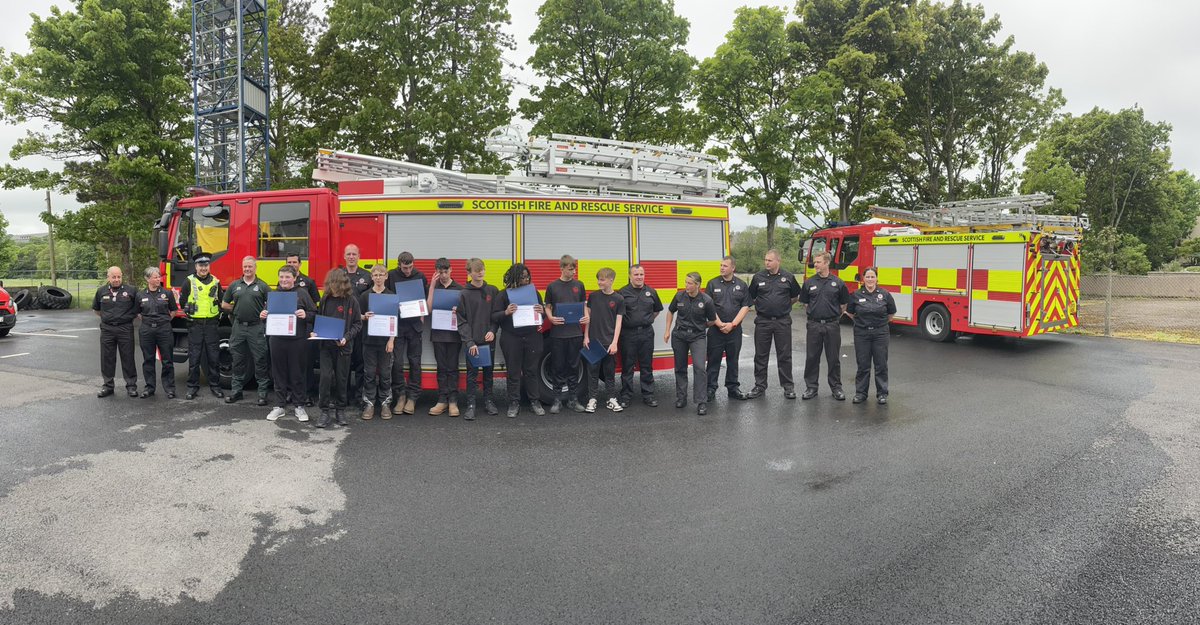 Pass out ceremony completed,  The young people responded forming a  2xPump PDA to a van on fire persons reported that spread to a building, BA, HRJ’s, MJ’s, dam building, casualty care, LPP used to safely extinguish the fire in front of proud parents, teachers and Senior Officers