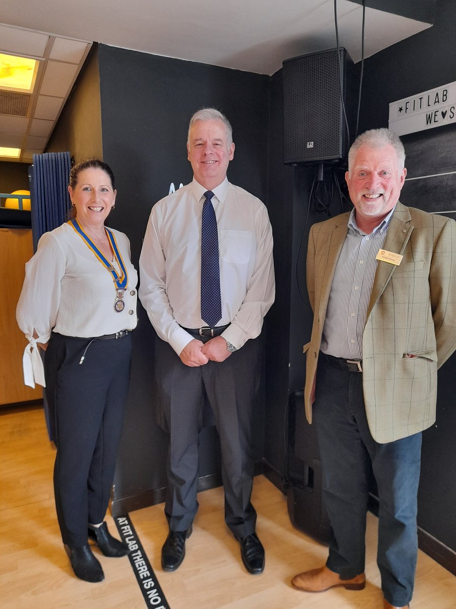 DarlRotary's tweet photo. @DarlRotary welcomed Darlington Building Society @DarlingtonBS CEO Andrew Craddock (centre). He spoke of DBS's history, supporting home owners and community, with £800k given since 2017.  Pic with President Michelle Thompson @wondermum2009 and host Robin Raine @RobinRaineCoach. https://t.co/bELjPtoMM3