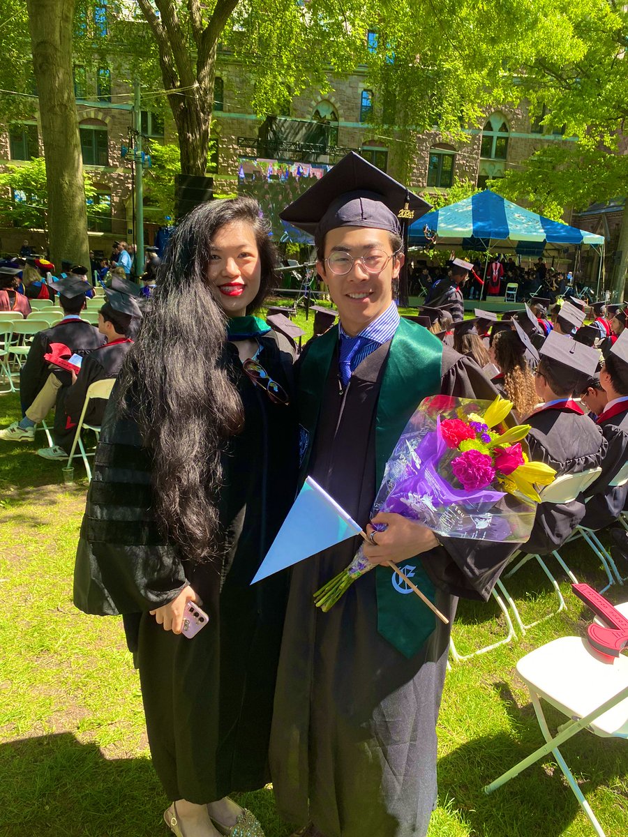 jennkwanMDPhD's tweet photo. Congrats @nathanwchen on your @Yale graduation! So great to celebrate this milestone &amp; your accomplishments w/you &amp; your family! And catch up w/@janiceschen! https://t.co/OW5wQzR3cT