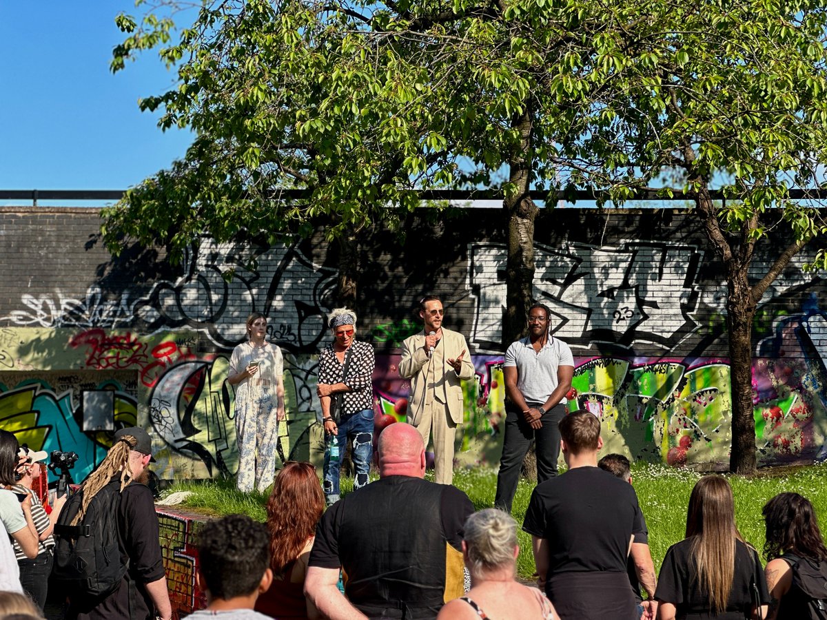 Asylum Art Gallery tweet media