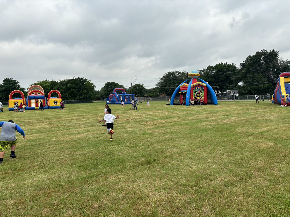 Centerville ES tweet media