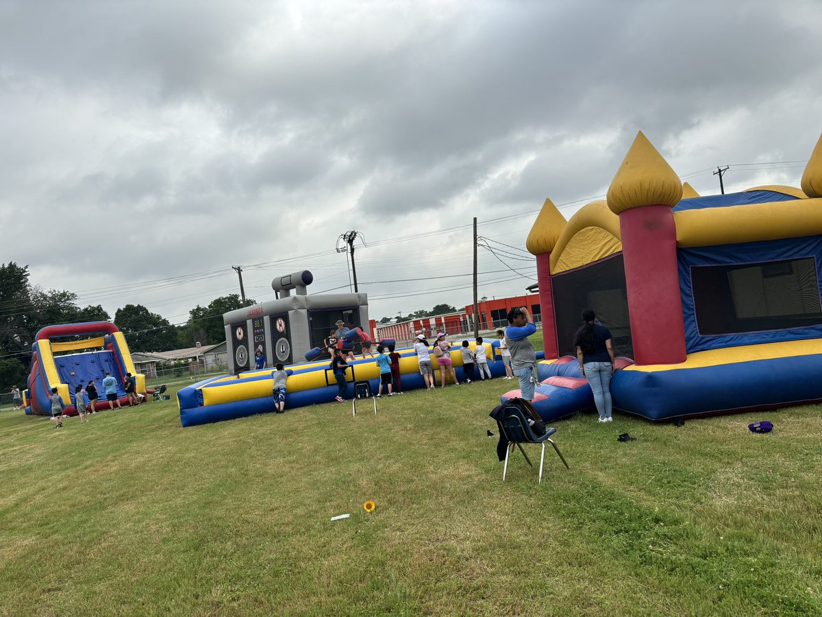 Centerville ES tweet media