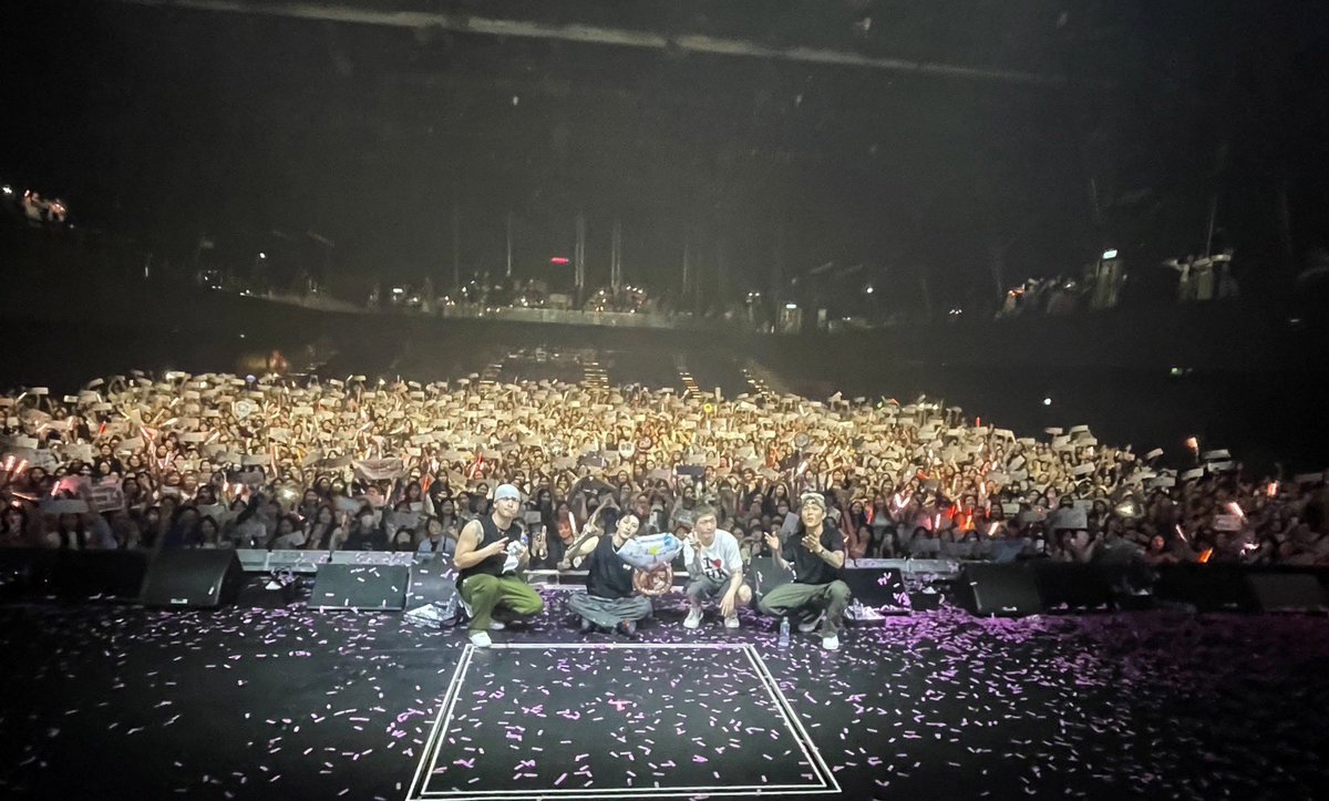BI_131official's tweet photo. #bcut HYPE UP in HONGKONG 
홍콩에서도 한빈이의 공연은 ‘Tasty’😋  
🆔 오늘도 고마워요🫶 https://t.co/w6r8S702AL