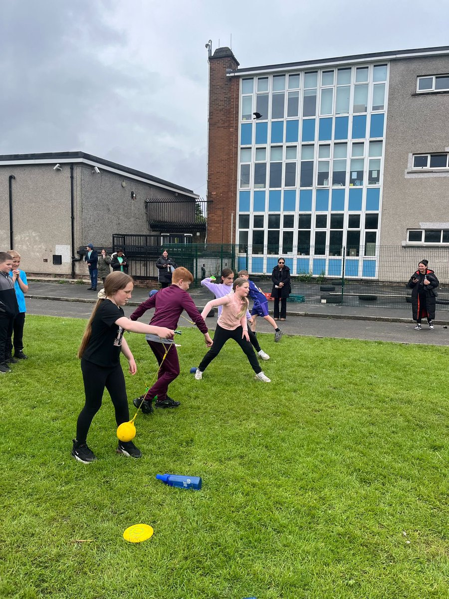 Primary 6 had lots of fun at sports day! Thank you to Miss Innes and Miss Dinwoodie for organising!