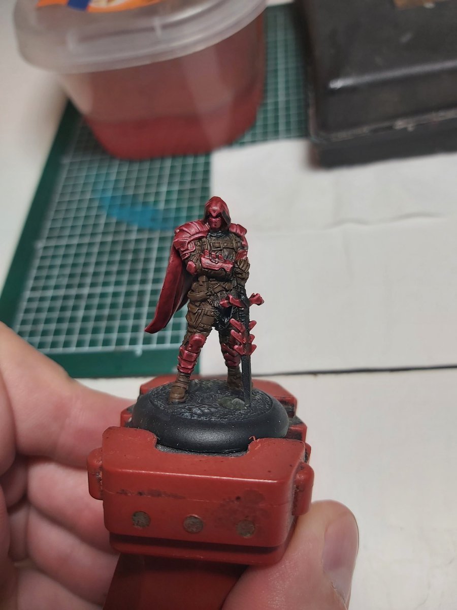 m3tr0n01d's tweet photo. @wokehammerLs Still a WIP, but Azrael from Arkham Knight is coming along nicely
#BatmanMiniatureGame #KnightModels https://t.co/vPDXypqGDD
