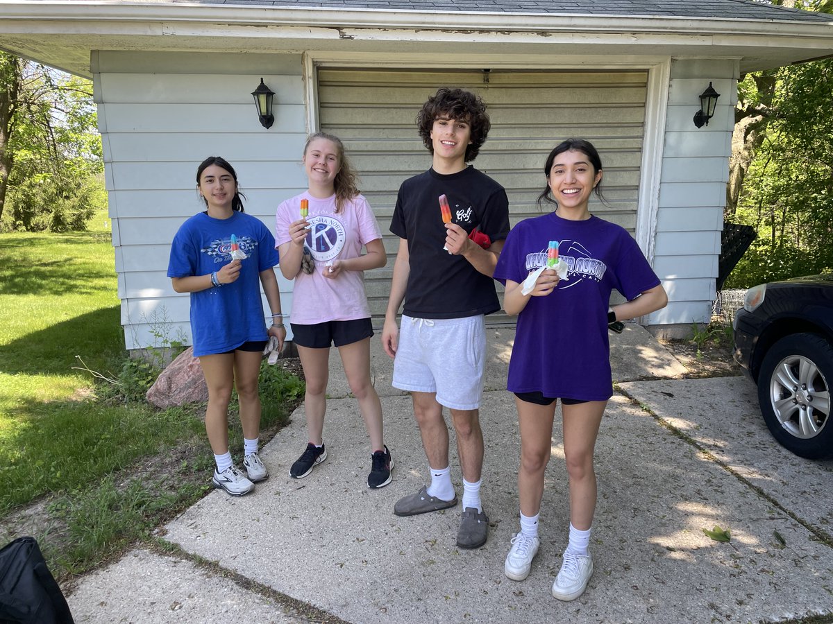 WaukeshaNorth1's tweet photo. Shout-out to Key Club for partnering with Senior ERAS to clean up four senior citizen yards in the area! It caught the attention of the Freeman! It’s amazing to see our students’ service in action and recognized!
https://t.co/cZpsb5E7Ug https://t.co/U15Af2orz3