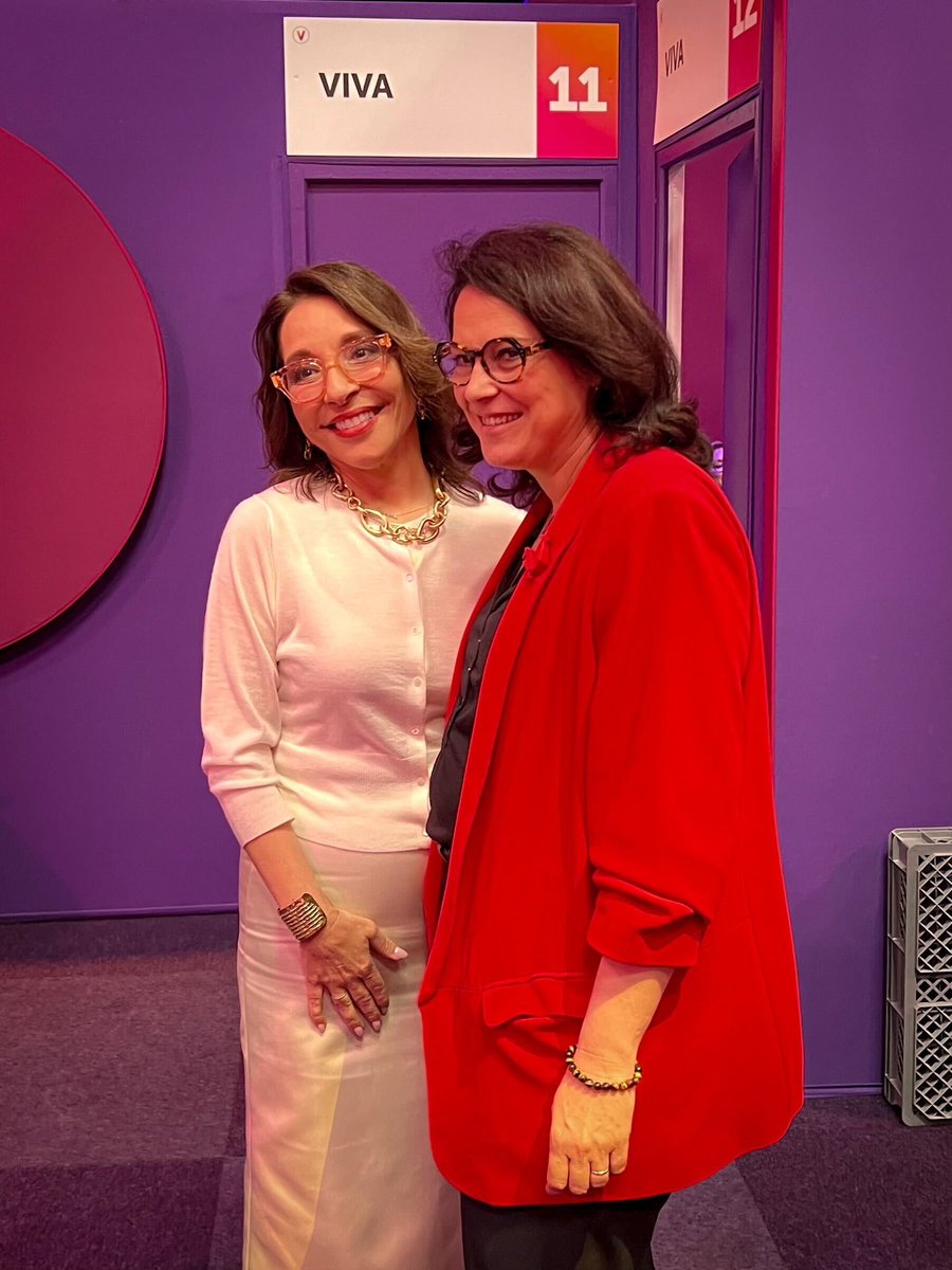 « C’était un grand plaisir de rencontrer Marina Ferrari à #VivaTech ! La France est une grande nation du numérique, et j’ai hâte que nous coopérions ensemble sur nos sujets d’intérêt communs. » LY