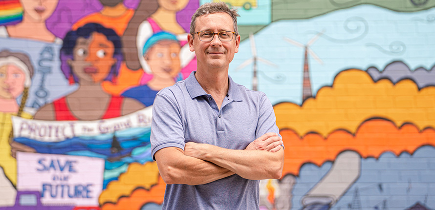 Through his research with the United Nations @UN, watch how #Laurier Professor Robert McLeman is helping policymakers respond to climate change: ow.ly/cOGF50Ro31M