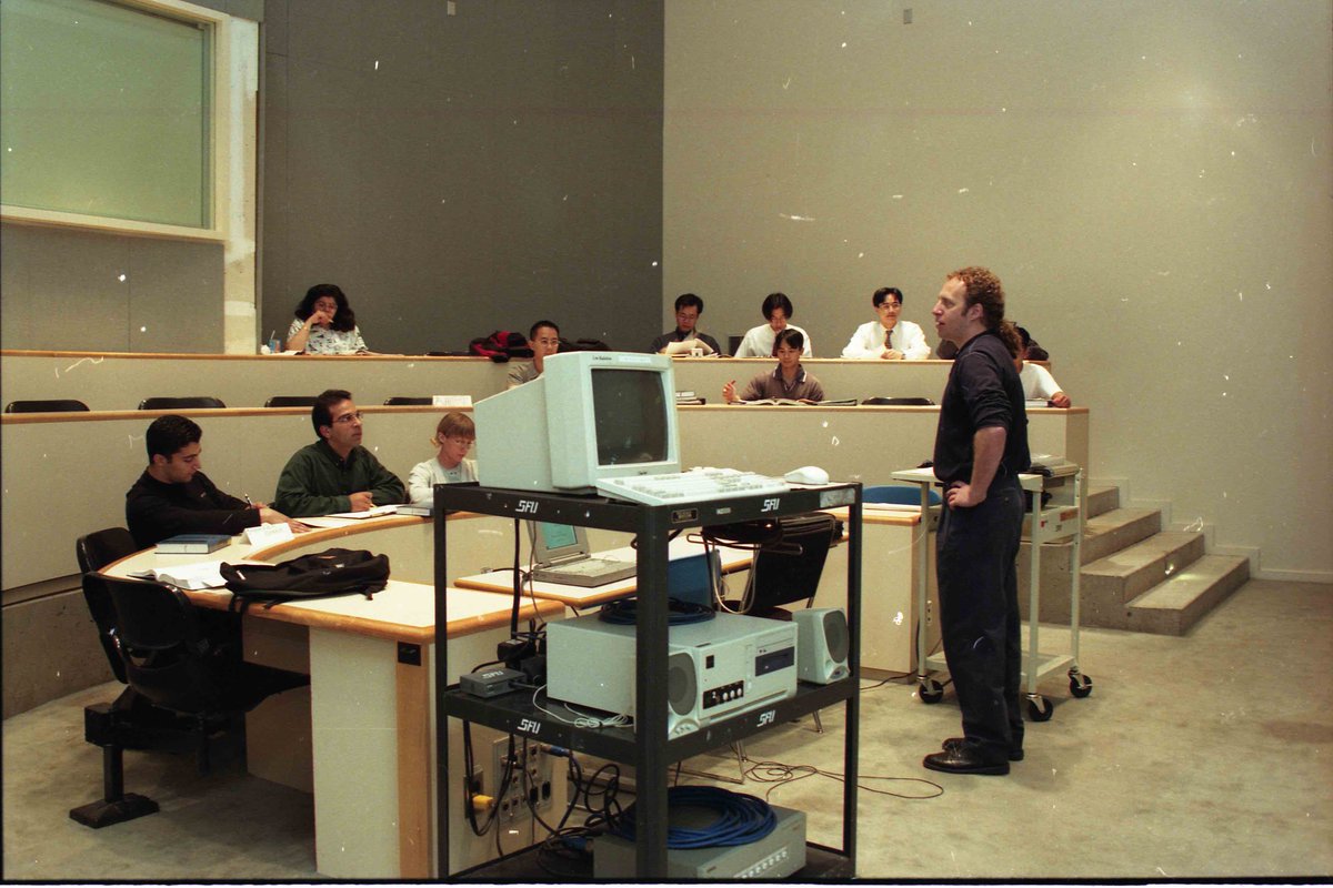 Classes in the 90's! Here are students in the classroom in 1998. #FlashbackFriday 📚

Thanks to SFU Archives for the photos (LIDC_98175_008, LIDC_98174_004)!