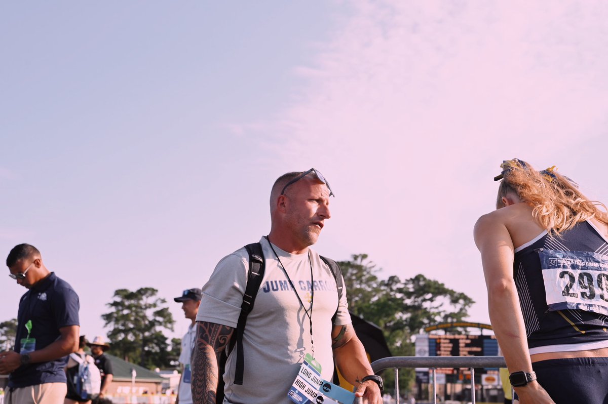 JCUXCTF's tweet photo. Shots from Day 1 of the 2024 NCAA Division III Outdoor Track & Field Championships in Myrtle Beach, South Carolina at Doug Shaw Memorial Stadium. A brief recap:

🔷Men’s 4x100 Meter Relay Prelim : 6th Overall 40.53 (Advances to Saturday’s Final)
⚡️Claire Eberhardt: 13th Overall 4:35.75 
🔷Genevieve Arnold: 10th Overall 5.64 Meters (Second-Team All-American honors)
⚡️Ethan Domitrovich: 11th Overall 9:08.59 (Advances to Friday’s Final) 
🔷Men’s 4x400 Meter Relay Prelim: 4th Overall 3:11.80 (Advances to Saturday’s Final)

Back for Day 2 today! ⚡️⚡️

#StreakUp | #WhyJCU 

📸: Jamie Dailey