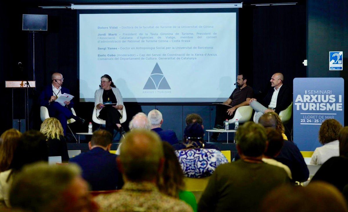 Aquest matí hem participat al primer Seminari #ArxiusiTurisme organitzat per <a href="/Lloret_de_Mar/">Ajuntament de Lloret de Mar</a>, <a href="/gencat/">Generalitat de Catalunya</a> i <a href="/DiputacioGirona/">Diputació de Girona</a>, i a on el nostre president en <a href="/JordMarti/">Jordi Martí</a> ha participat a la Taula Rodona "Necessitats acadèmiques, voluntats arxivístiques i reptes empresarials"