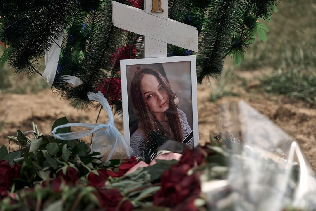 A russian missile launched at Kharkiv on May 19 killed 25yo Anzhelika Taran, her unborn baby along with six other people. Every victim of the war is not a statistic, but a real person whose tragic death leaves burned holes in the hearts of their loved ones. 📷 libkos