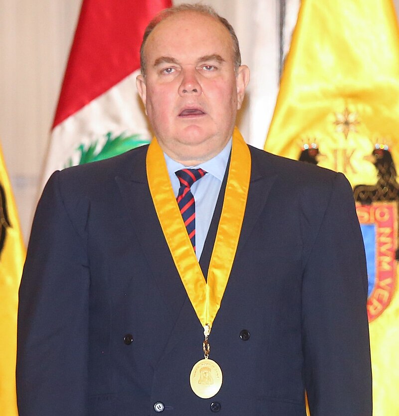 PitucadeBarrio's tweet image. Resolvamos está duda civilizadamente. ¿Si mañana fueran las elecciones por quién votarias?

RT 🔄. Rafael López Aliaga 
Fav ❤️. Paneton Tottus