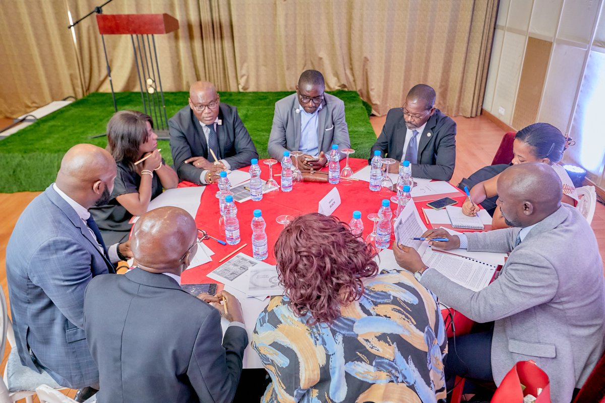 En tant qu'acteur de la Conservation, @WWFGabon a participé à l'atelier de présentation et de validation de la 1ère version de la Vision à long terme 2050 du @GabonClimat, pour une stratégie de développement à faible émission de carbone et résiliente au climat.
#TogetherPossible