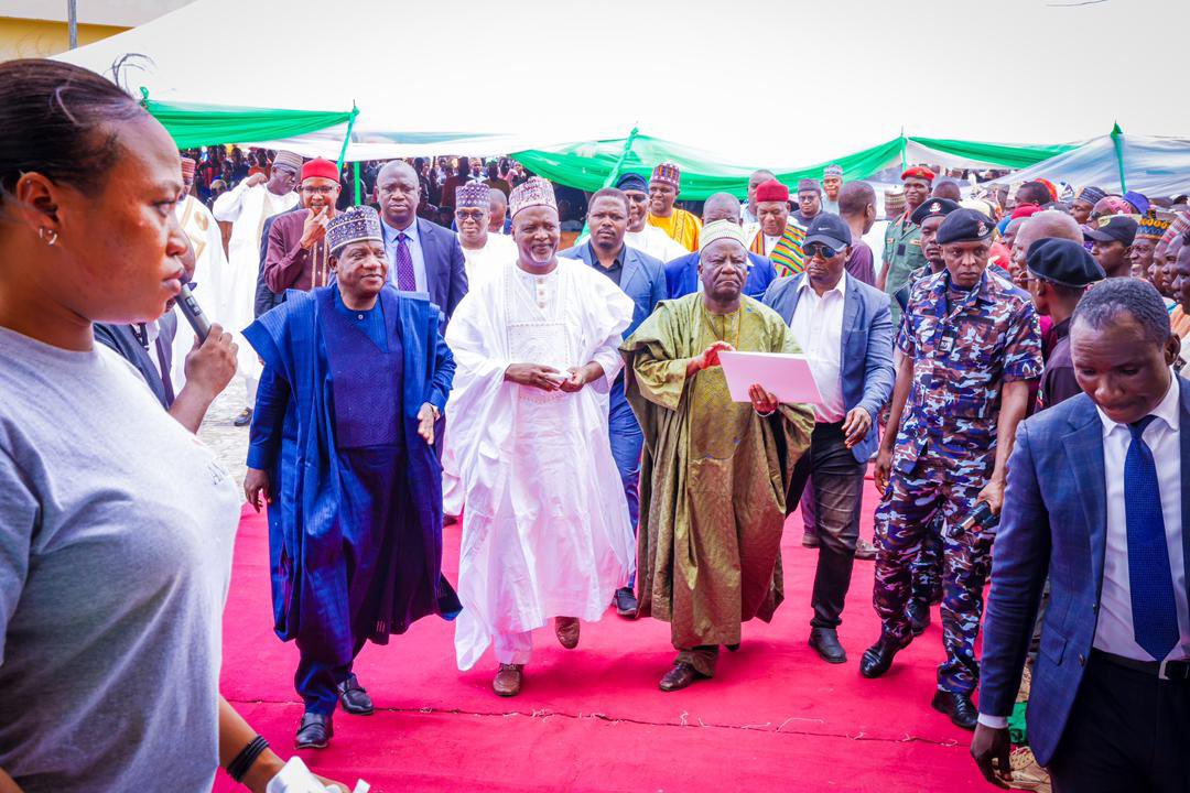 LalongBako's tweet photo. Honored to commission the National Open University Study Centre in Wase, Plateau State. Grateful to President Tinubu, Ministry of Education, and Rt. Hon. Ahmed Idris Wase for their efforts. This center will empower rural Nigerians with educational opportunities. #EducationForAll https://t.co/sXwDrbix1M