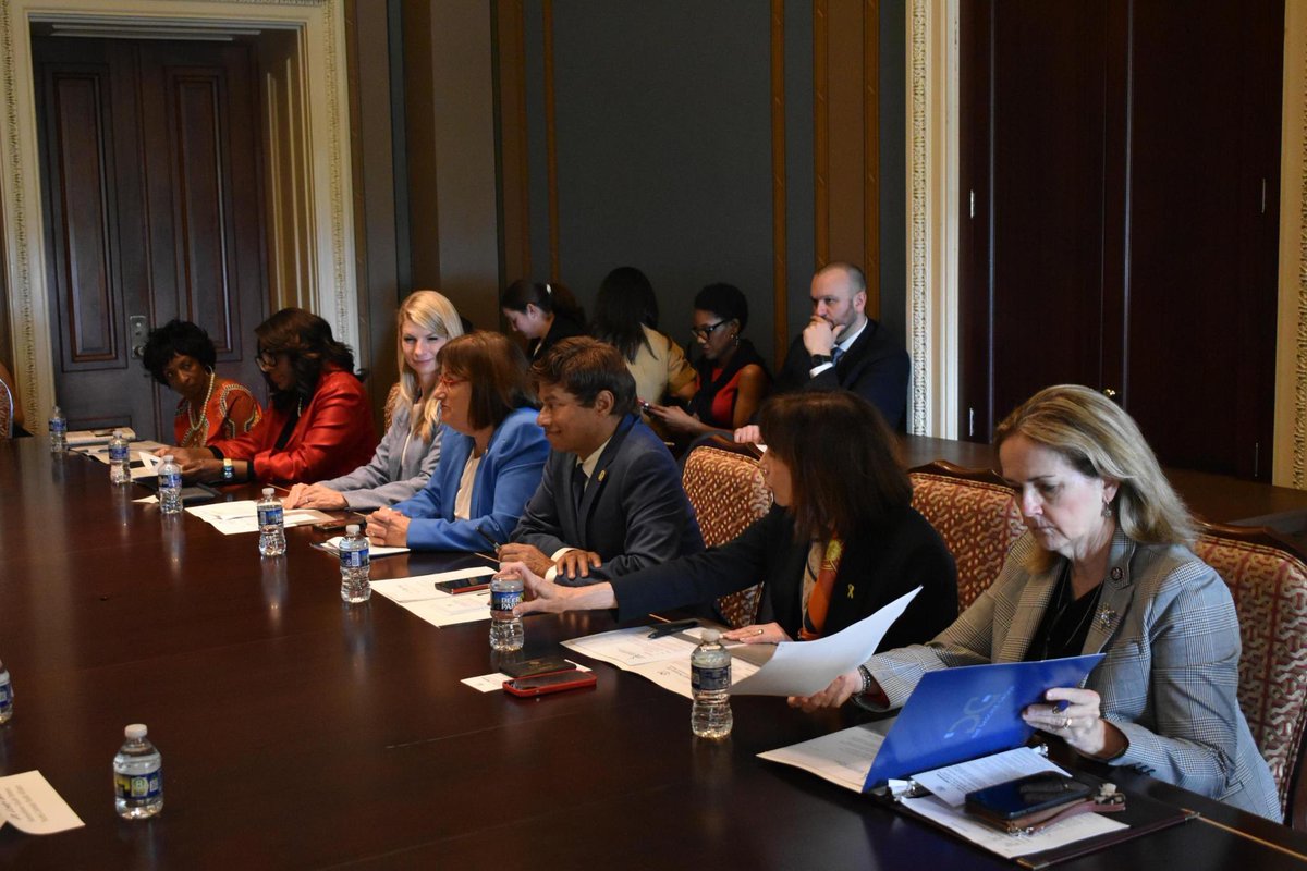 Yesterday, New Dems welcomed stakeholders to a Mental Health Awareness Month roundtable to discuss challenges & solutions to addressing the nation’s mental health crisis, with a focus on issues regarding substance use, youth & families, Veterans, and the mental health workforce.